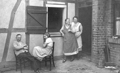 Henseler Eingang alt